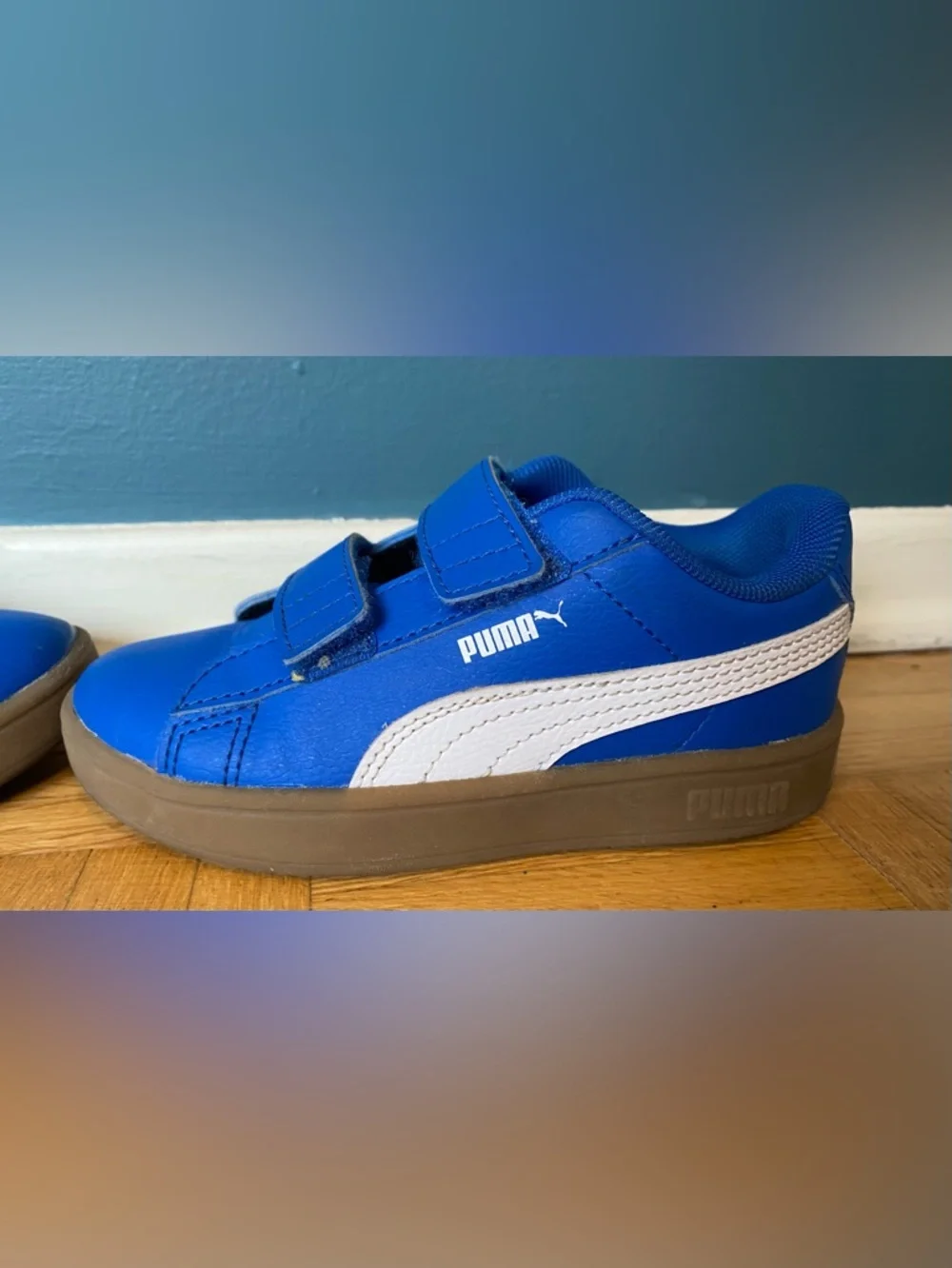 Kids Puma Velcro Sneakers - Picture 6 of 7